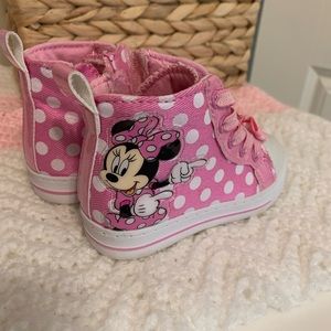 Minnie Mouse toddler shoes